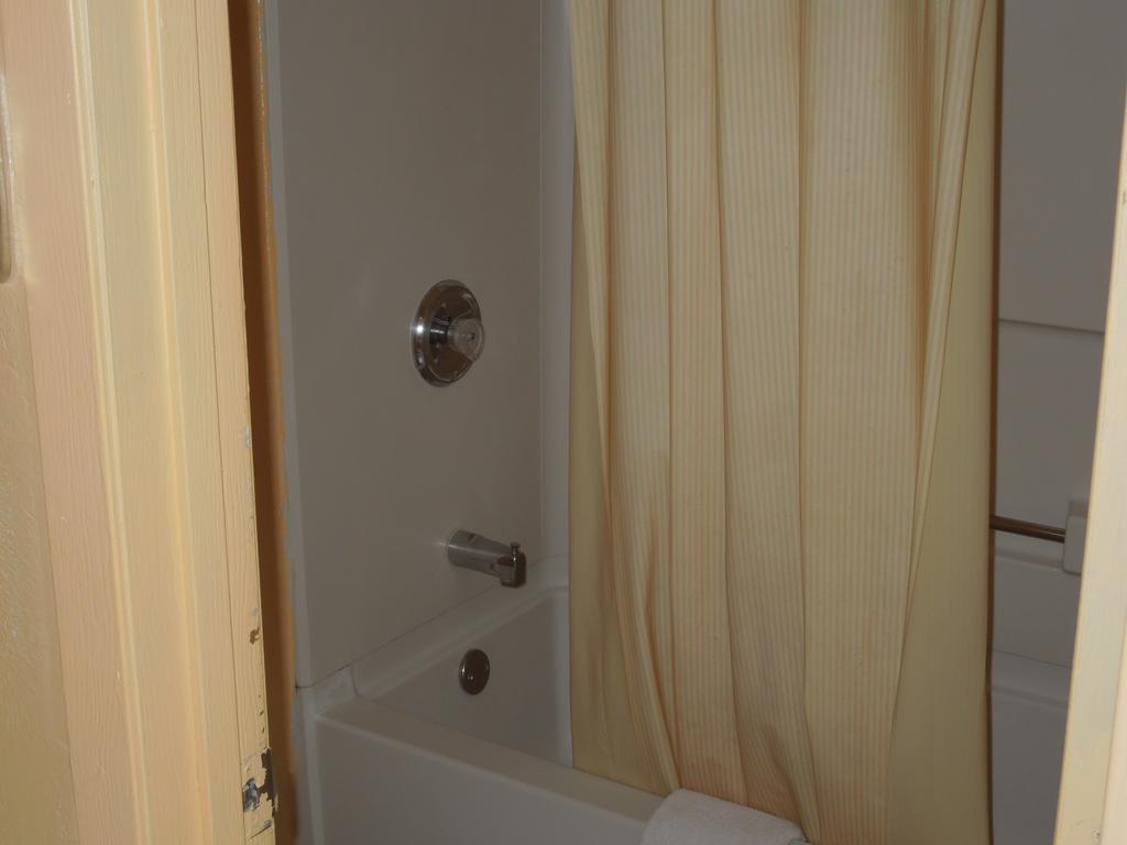 Air View Inn Дейтон Номер фото